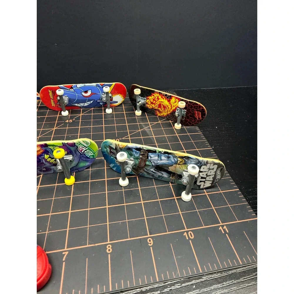 Hot Wheels Tony Hawk Star Wars Fingerboard Lot of 7 with Finger Shoes Tech Deck
